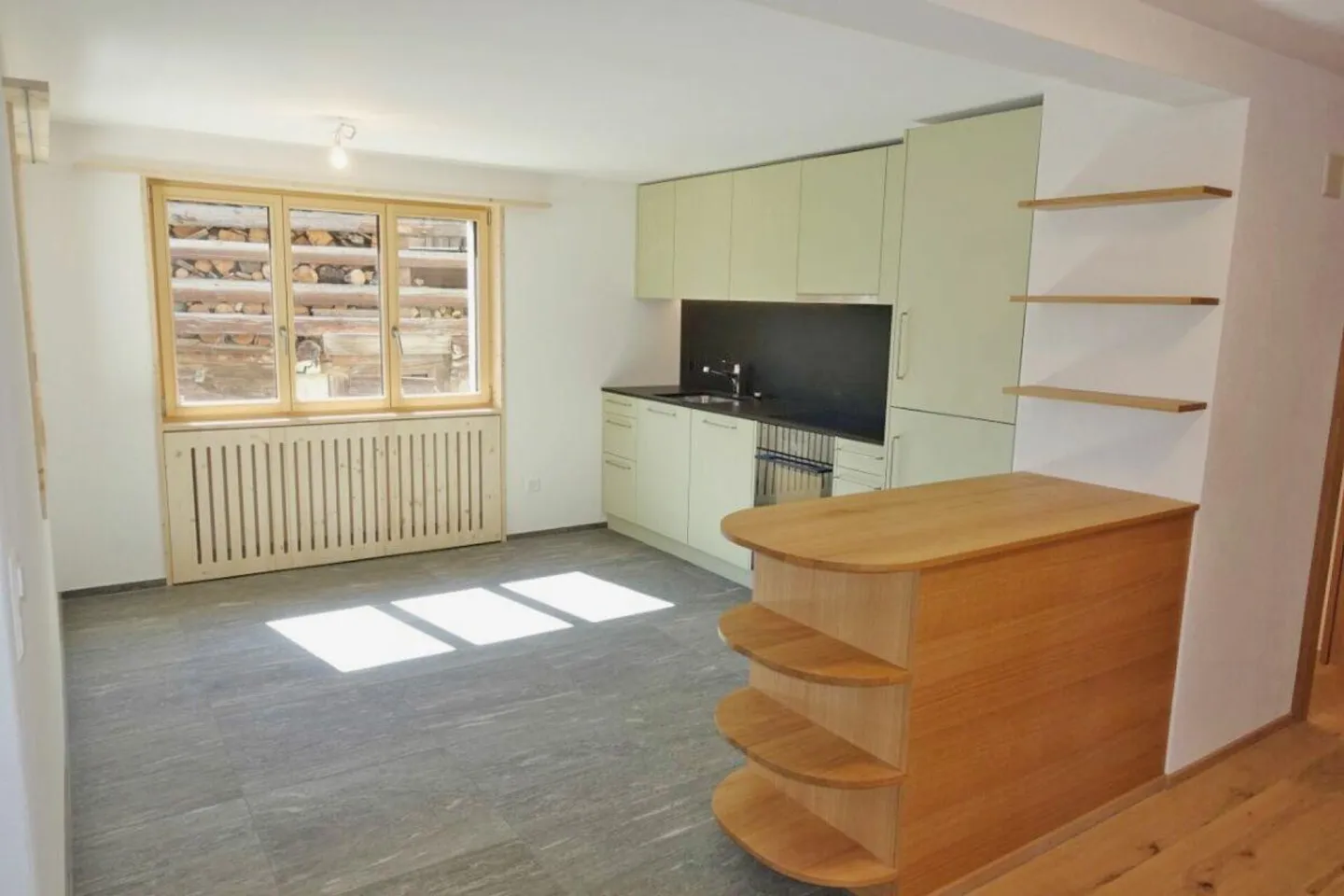 Two-family house with two 4½-room apartments, Apartment No. 1 - Photo 3 of 5