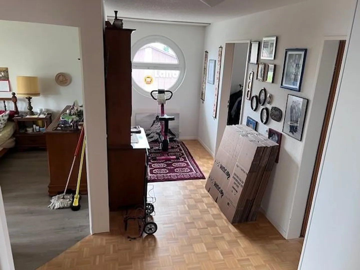 Helle 4.5 Zimmer Wohnung im 2. Stock, mit Lift - Foto 7 von 7