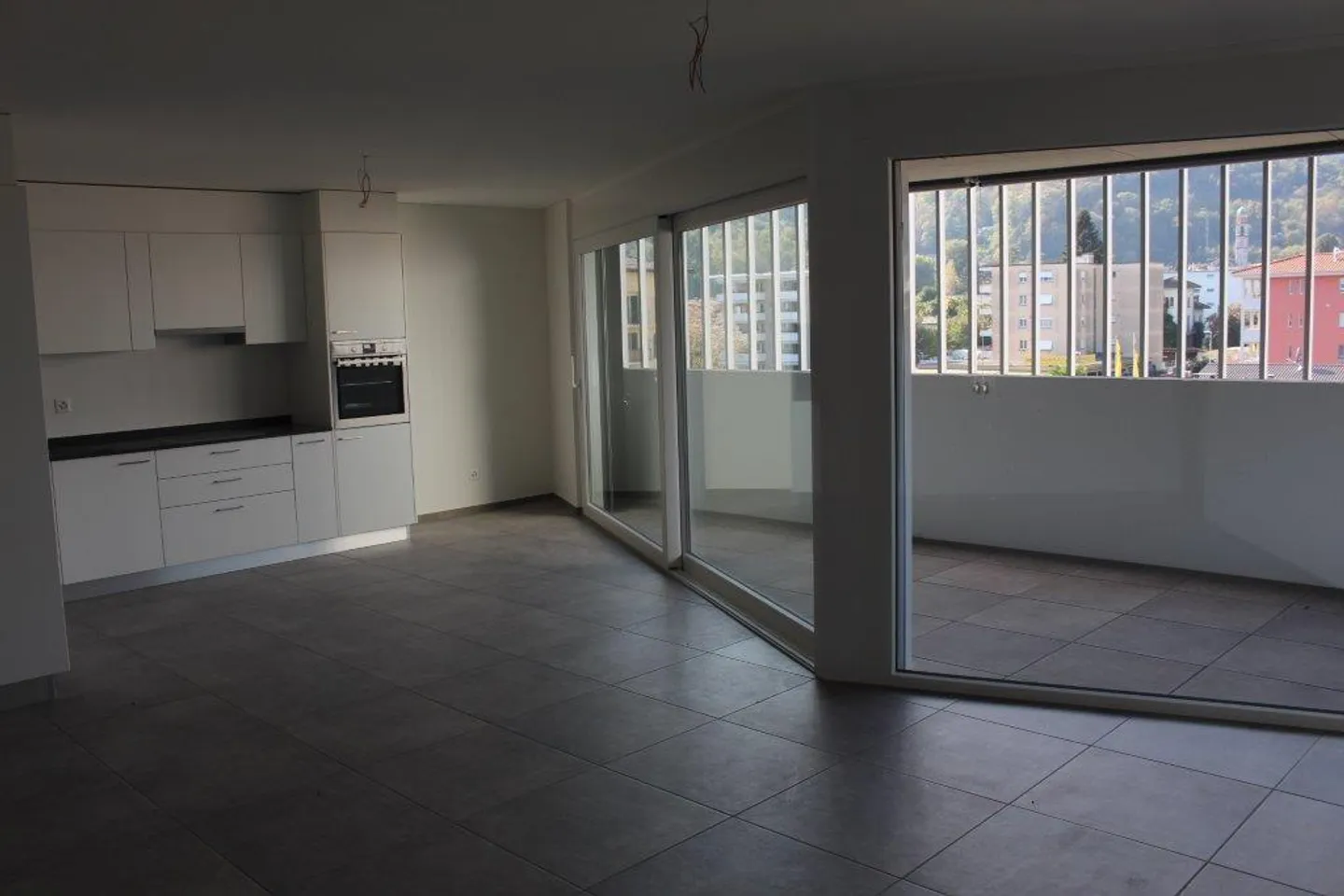 Modernes Apartment in Losone - Foto 4 von 11