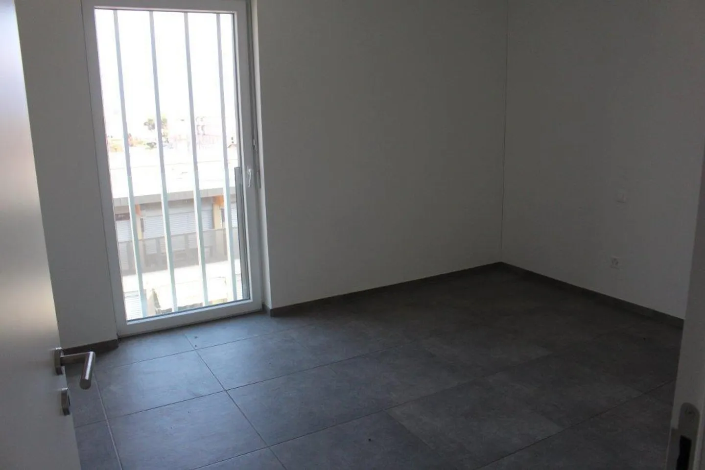 Modernes Apartment in Losone - Foto 9 von 11