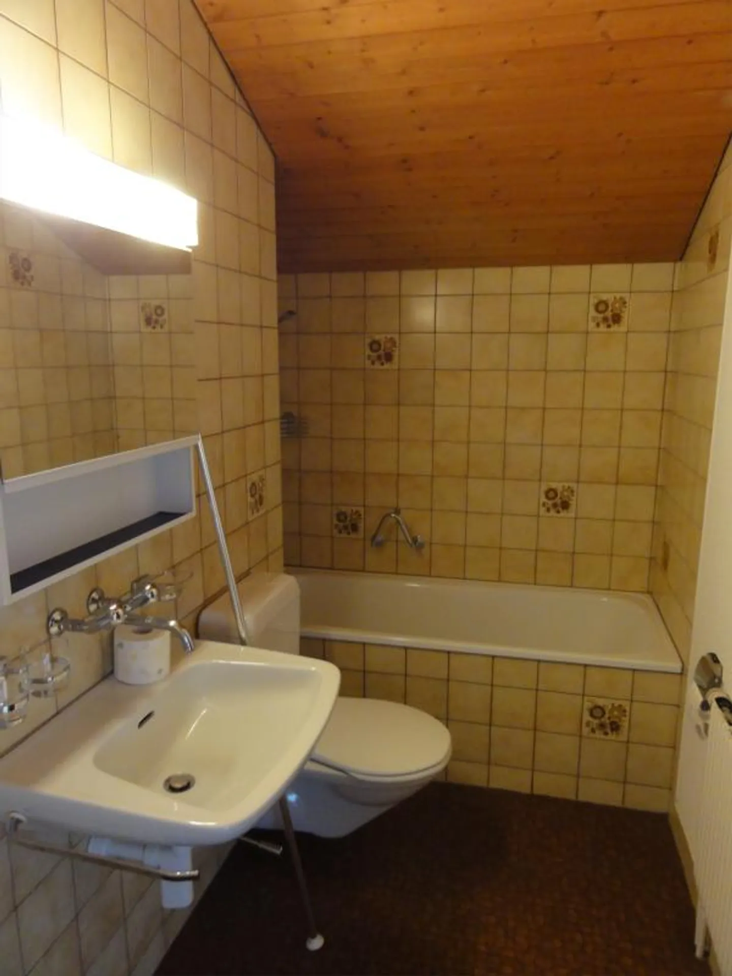 günstige 3,5 Zimmer-Dachwohnung - Foto 4 von 9