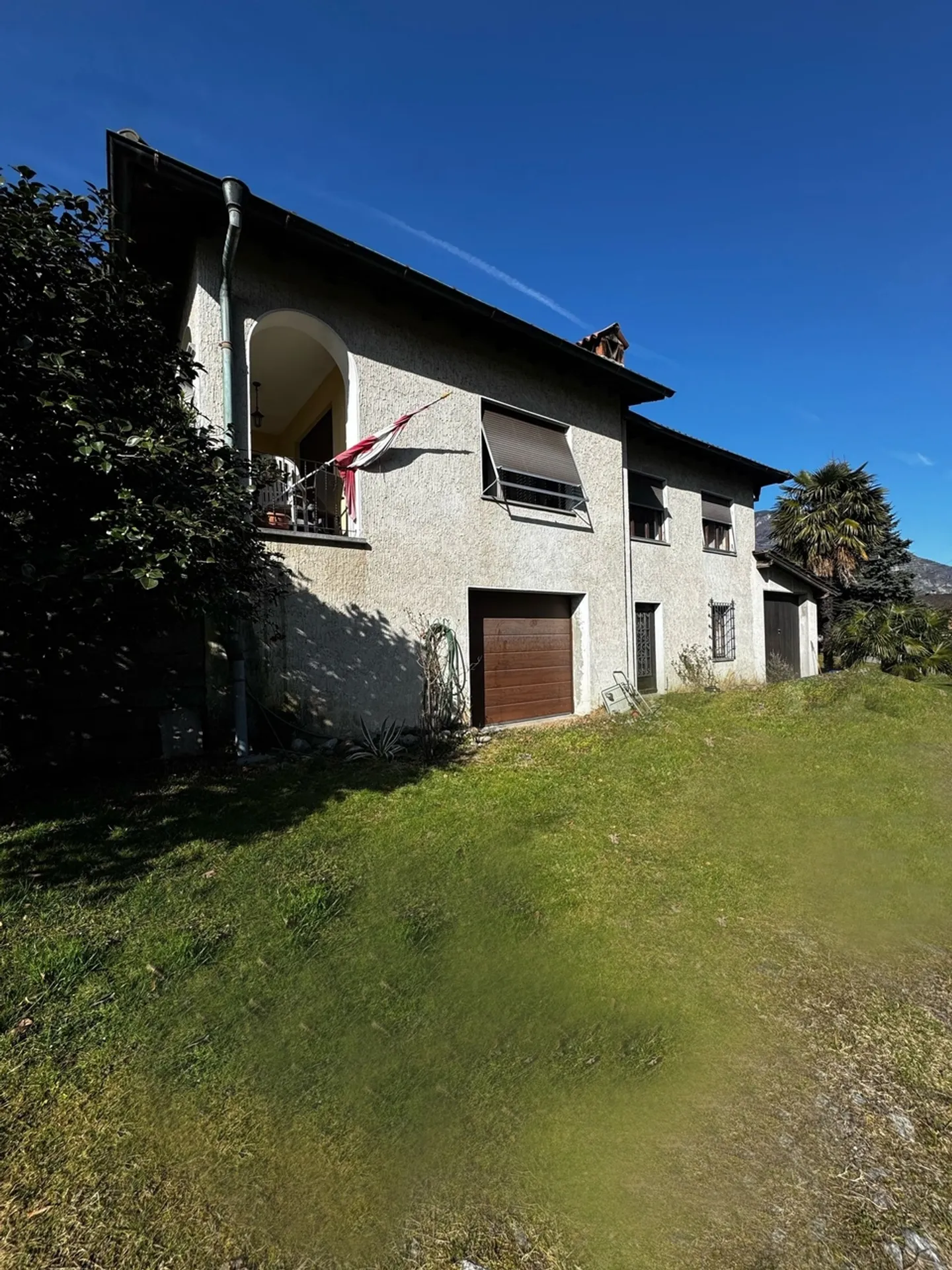 Casa in Vendita nel Comune di Iragna con circa 1570 mq di giardino - Foto 4 di 8