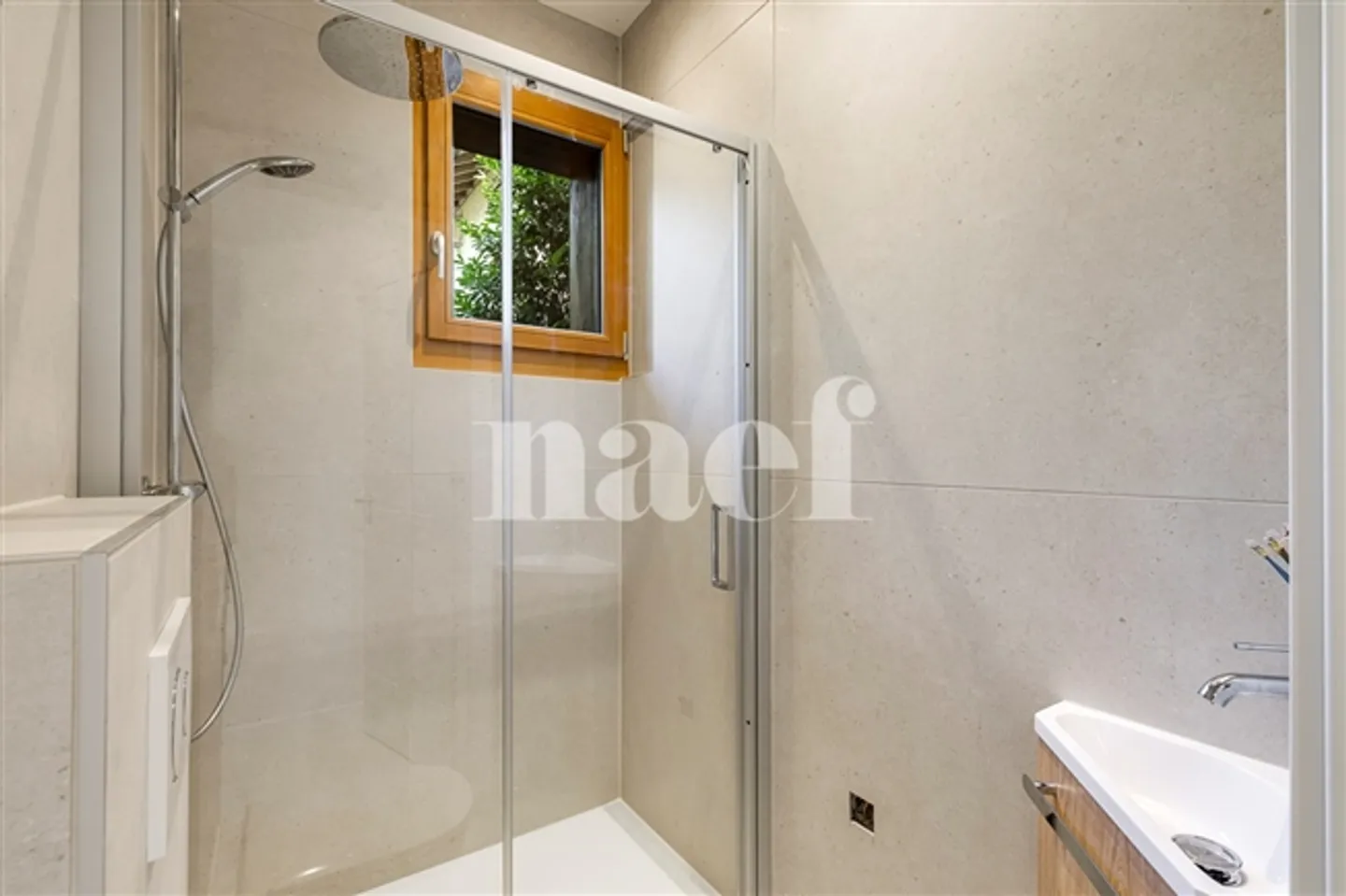 Charming, completely renovated house - Photo 6 of 11