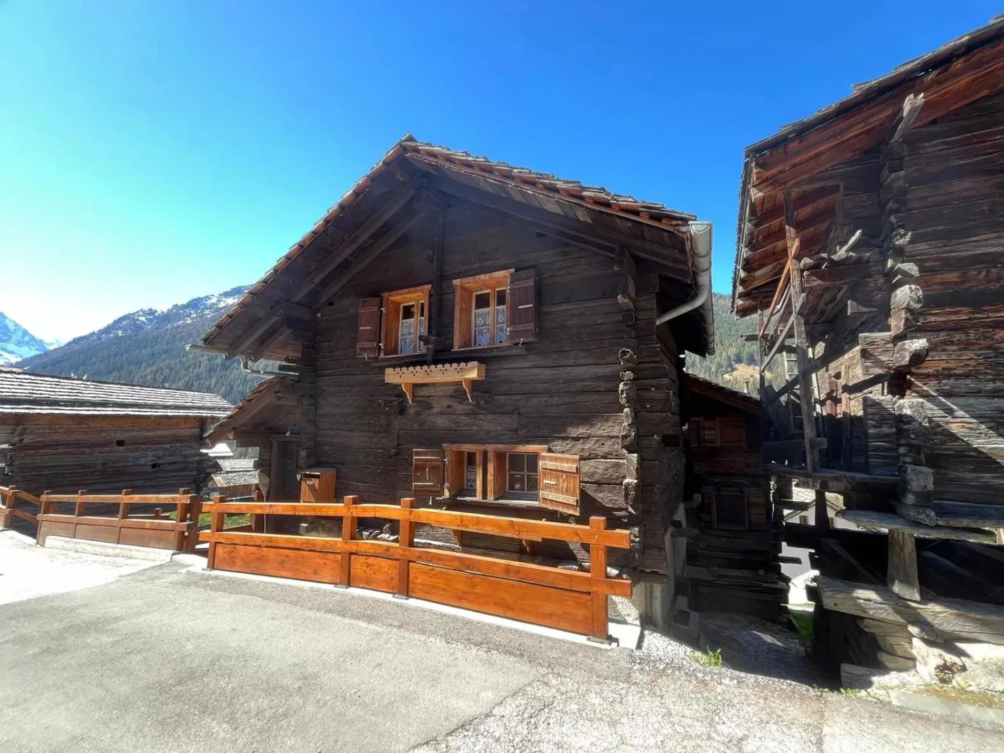 Charmant Chalet Alpin à Ayer - Photo 4 sur 13