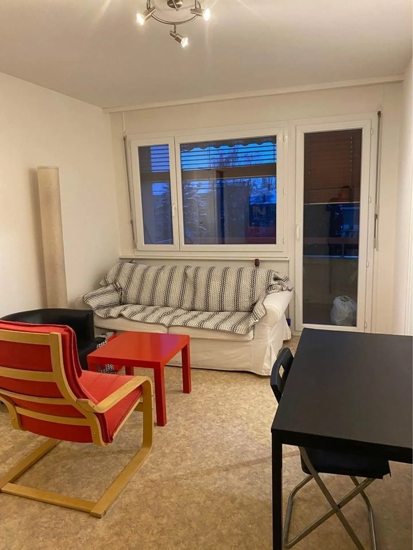 Appartamento con 3,5 stanze in una posizione ideale! - Foto 2 di 4