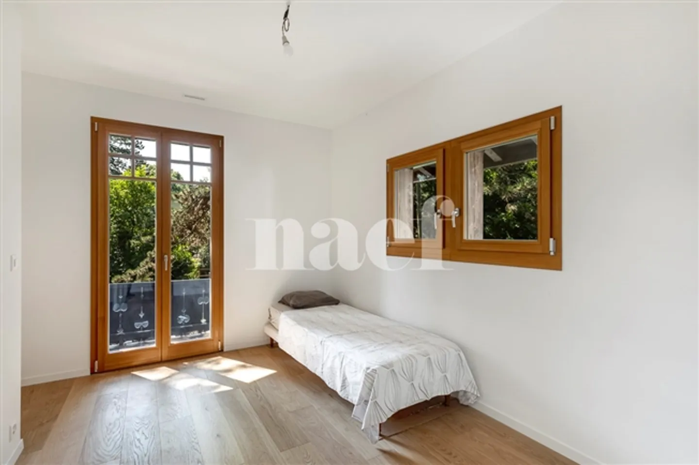 Charming, completely renovated house - Photo 9 of 11