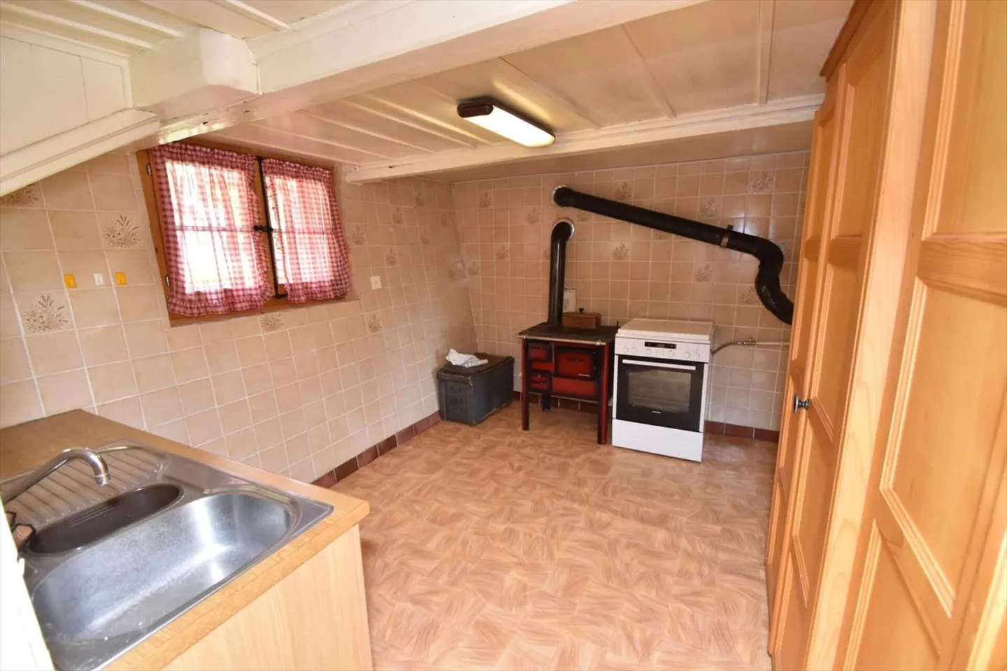 Chalet with 8 Rooms in Leysin - Photo 3 of 11