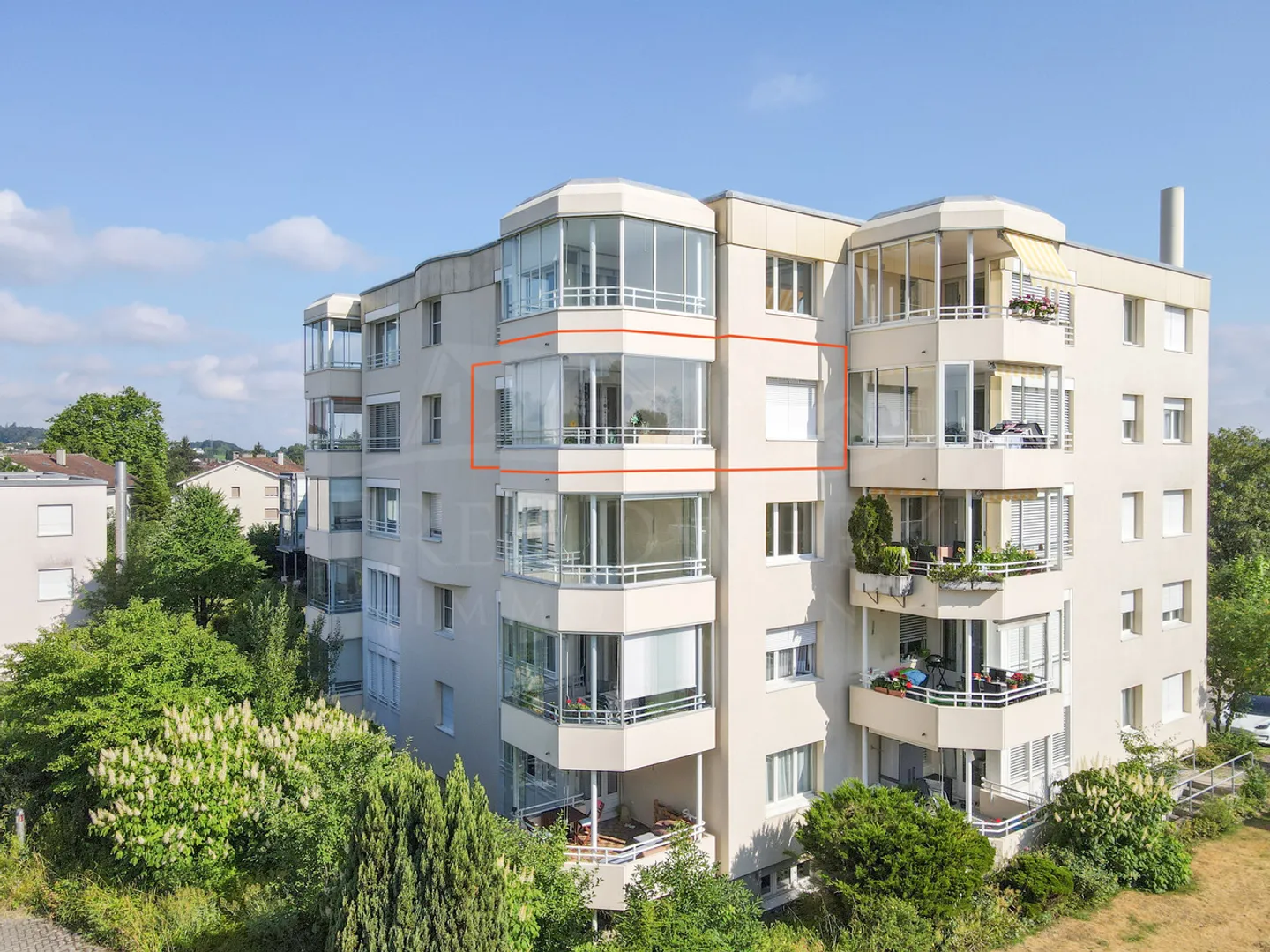 Appartement confortable de 2,5 pièces avec place de parking à Münchenbuchsee - Photo 1 sur 9