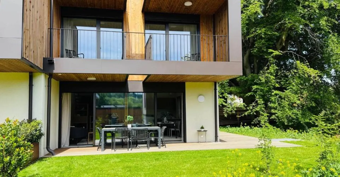 Maison de ville dans un parc arboré et privé - Foto 3 di 8