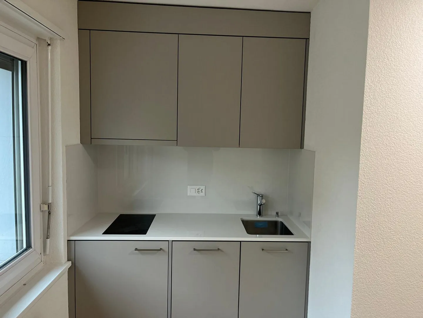 Appartement urbain 1 pièce avec connexion idéale près de Hardbrücke - Photo 3 sur 4