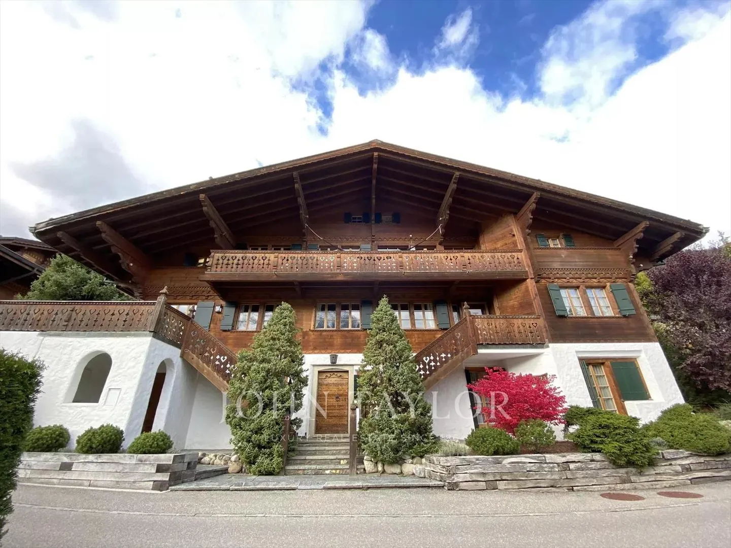 Chalet - Photo 1 of 11