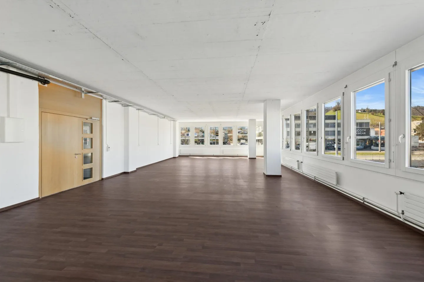 Edificio commerciale Bodenäckerstrasse 1/3 Spreitenbach - Il tuo rappresentante... - Foto 3 di 9