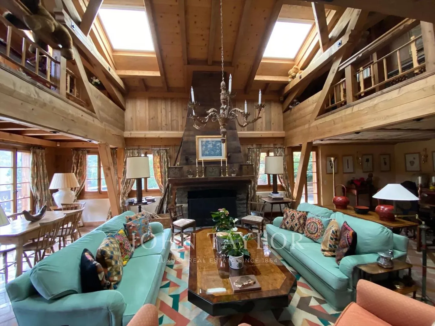 Chalet - Photo 2 of 11