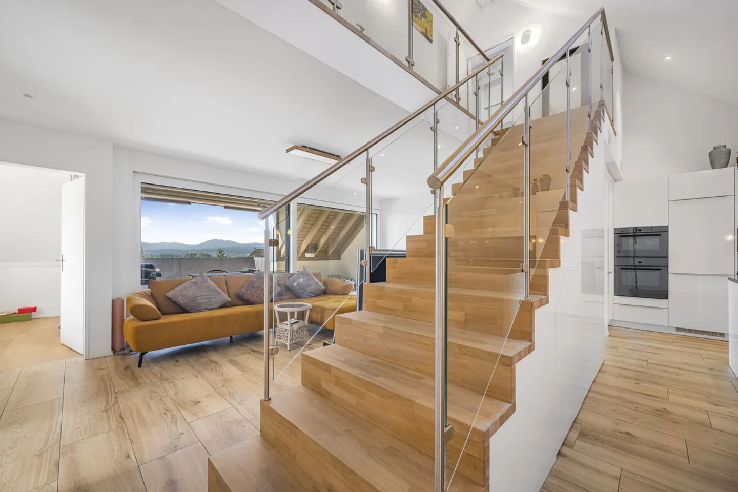 4½ Room Maisonette with Terrace and Alpine View - Photo 2 of 19