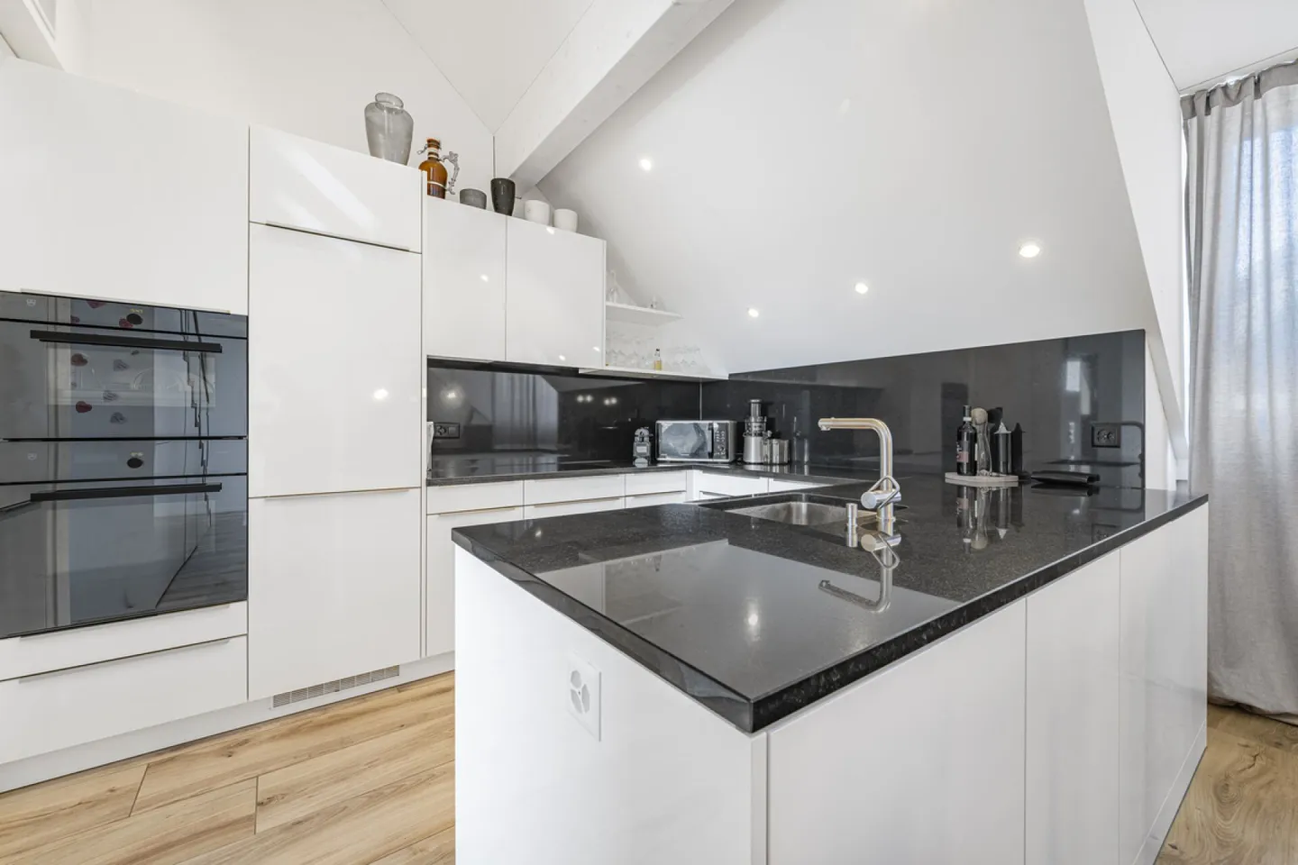 4½ Room Maisonette with Terrace and Alpine View - Photo 7 of 19