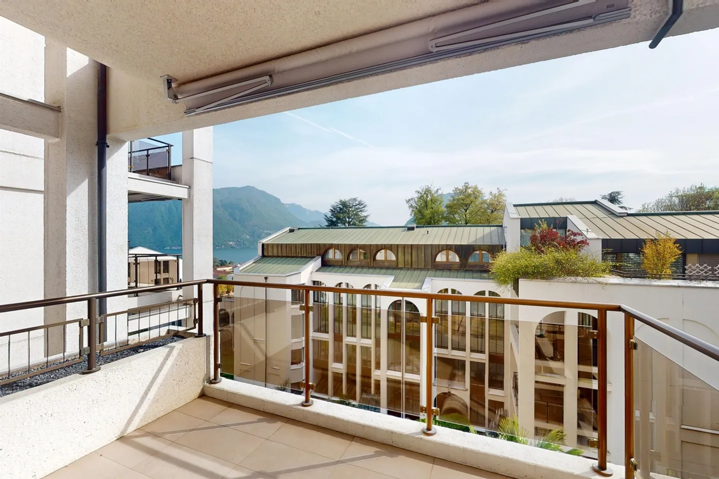 Parco Maraini lumineux avec vue agréable - Photo 2 sur 9