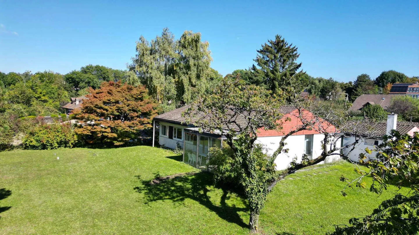 Exklusiv: Villa zur Renovierung - Foto 11 di 12