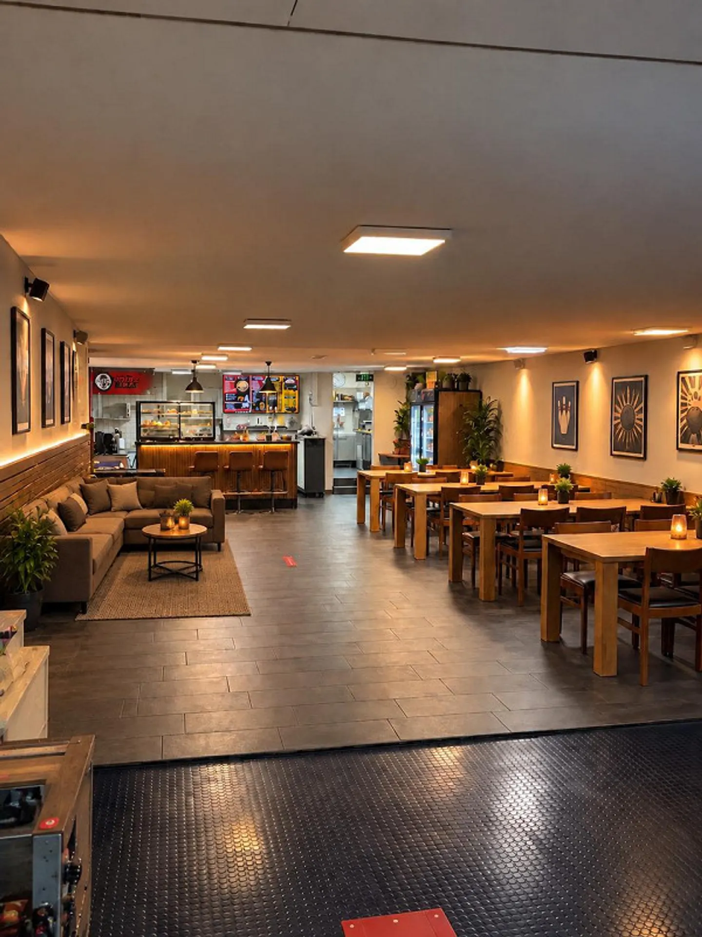 Ideal club space with bowling alley in a quiet location in Schaffhausen - Photo 1 of 4