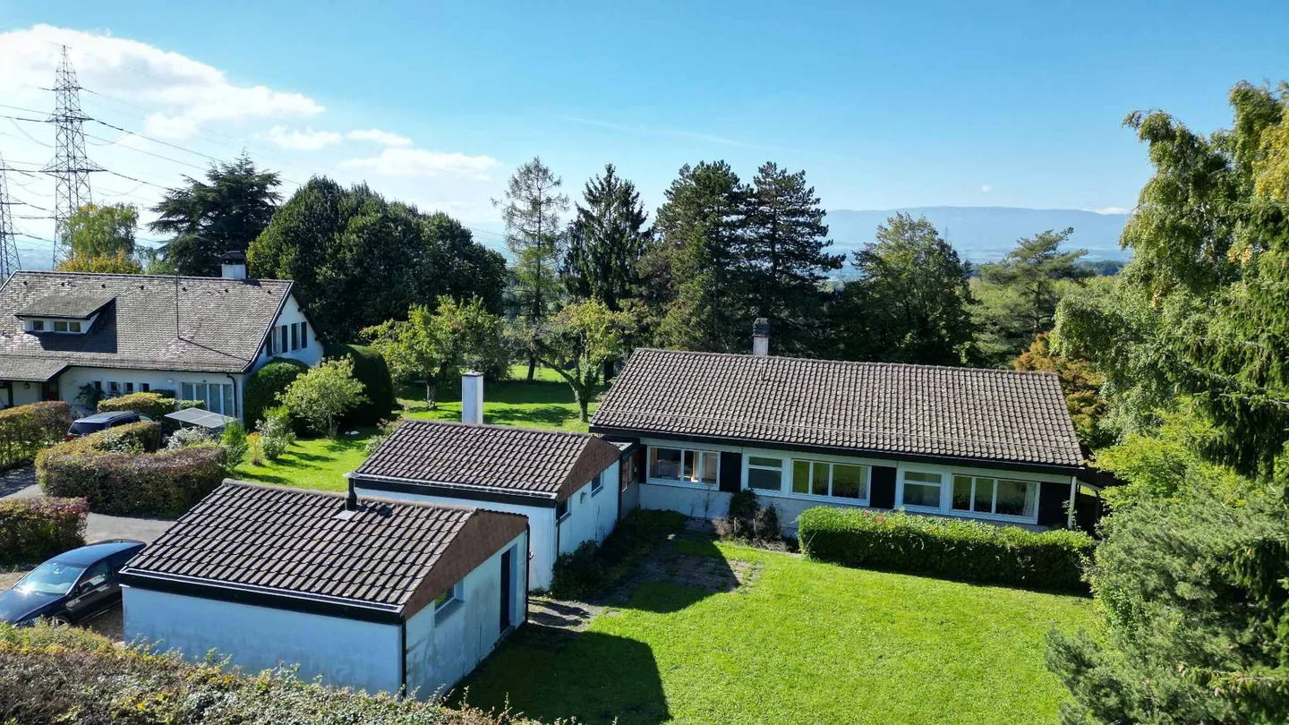Exklusiv: Villa zur Renovierung - Foto 12 di 12