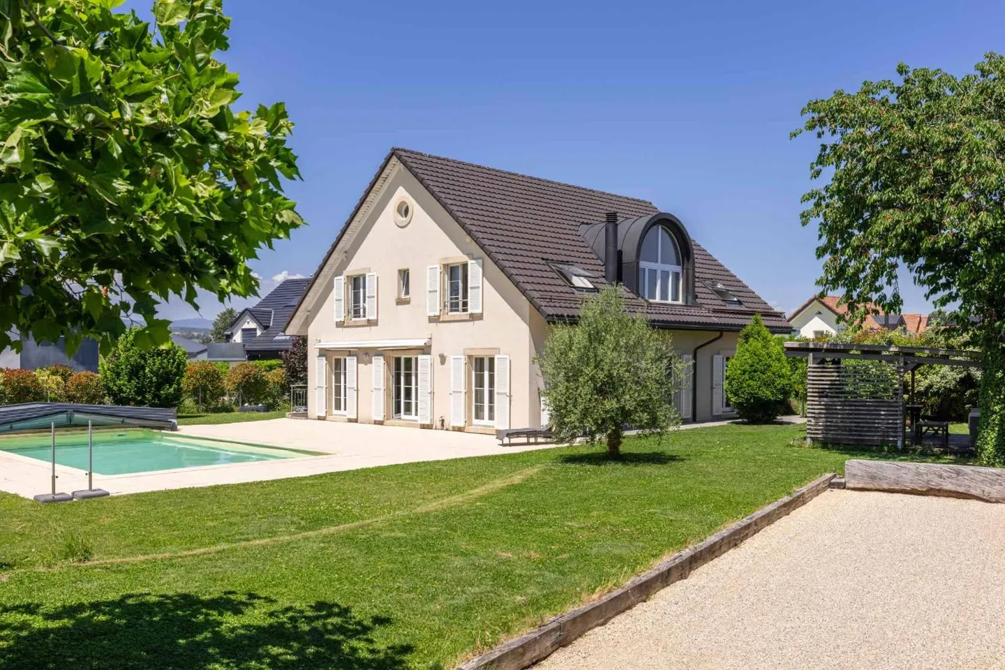Villa indipendente in un contesto eccezionale - Foto 1 di 9