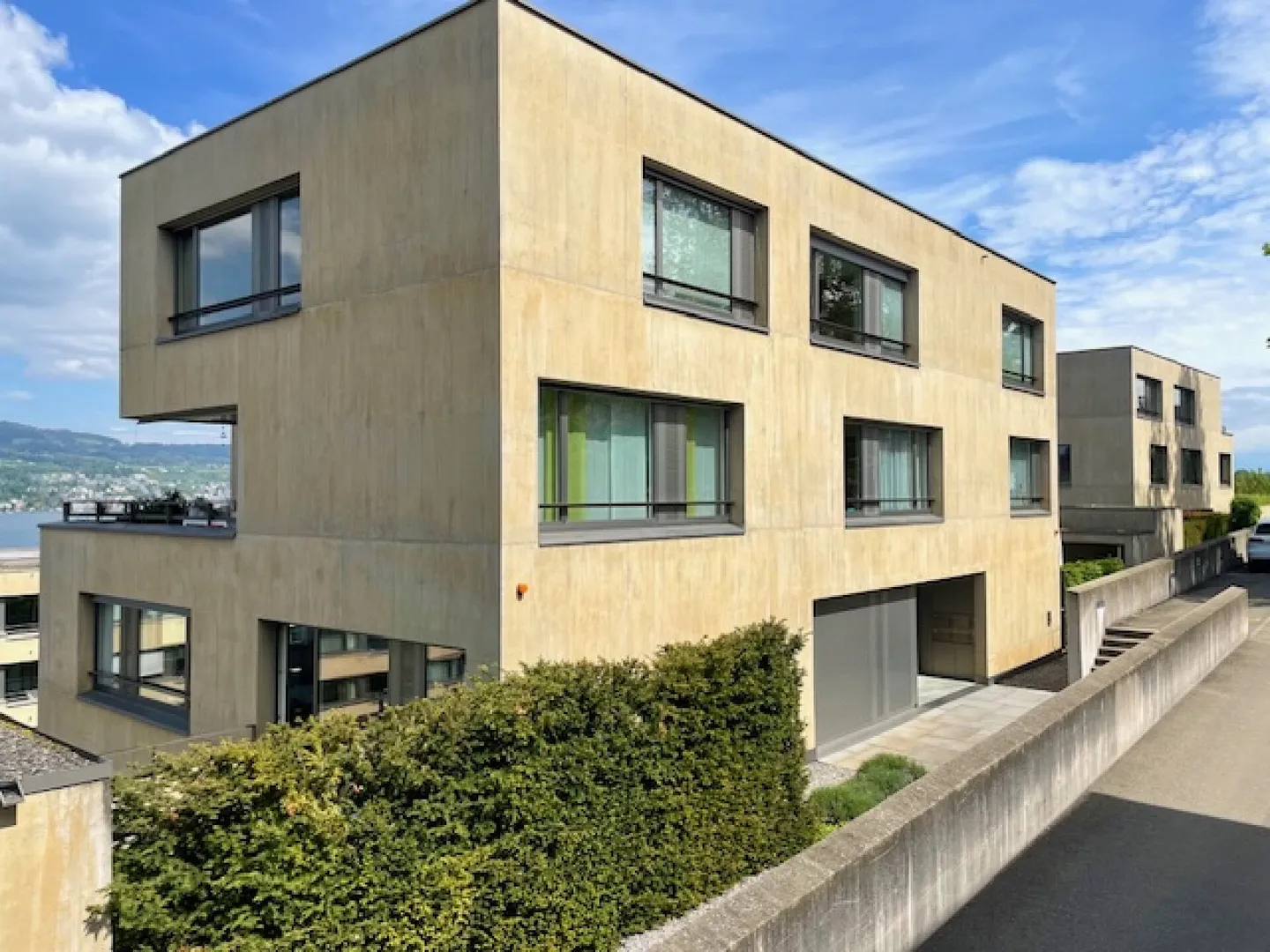 Appartamento moderno e spazioso con vista fantastica sul lago - Foto 1 di 17