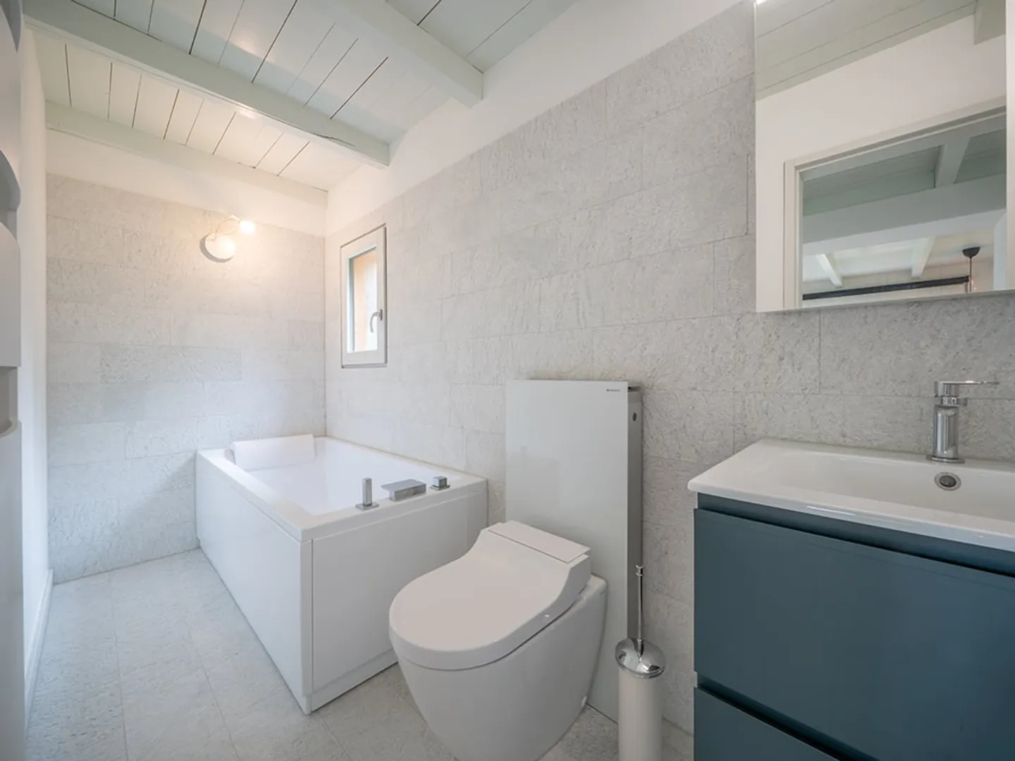 Newly Built Chalet with Wellness Comfort - Photo 4 of 6