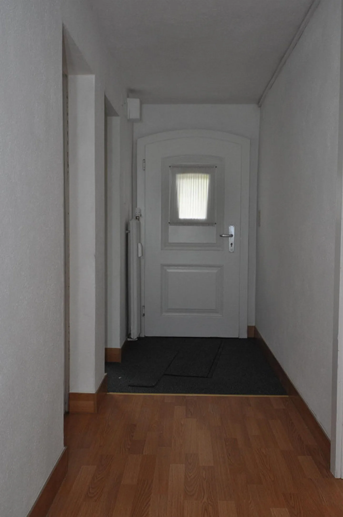 Appartamento di 3,5 stanze al piano terra con area giardino - Foto 5 di 10