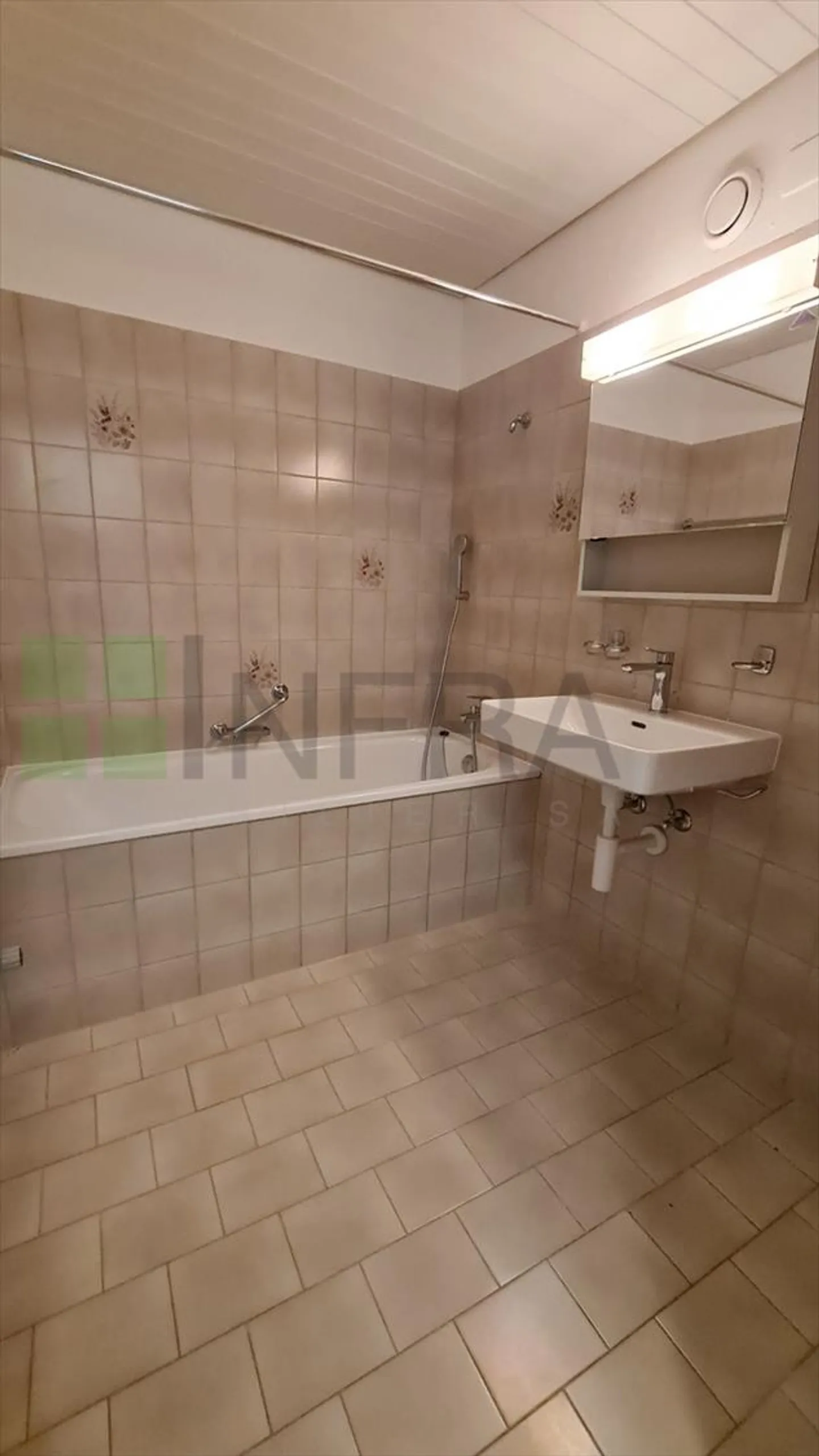 Beautiful 3.5 rooms 80 m2 with large balcony - Photo 11 of 13