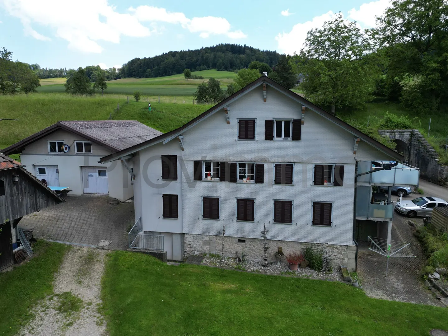 Casa bifamiliare con annessi ad Altbüron LU - Foto 6 di 14