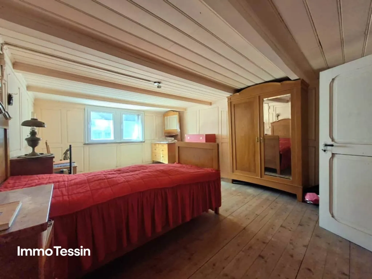 Typical & Spacious Leventina House with Garden in Ambri-Piotta at an Unbeatable Price Near the Ice Stadium - Photo 12 of 13