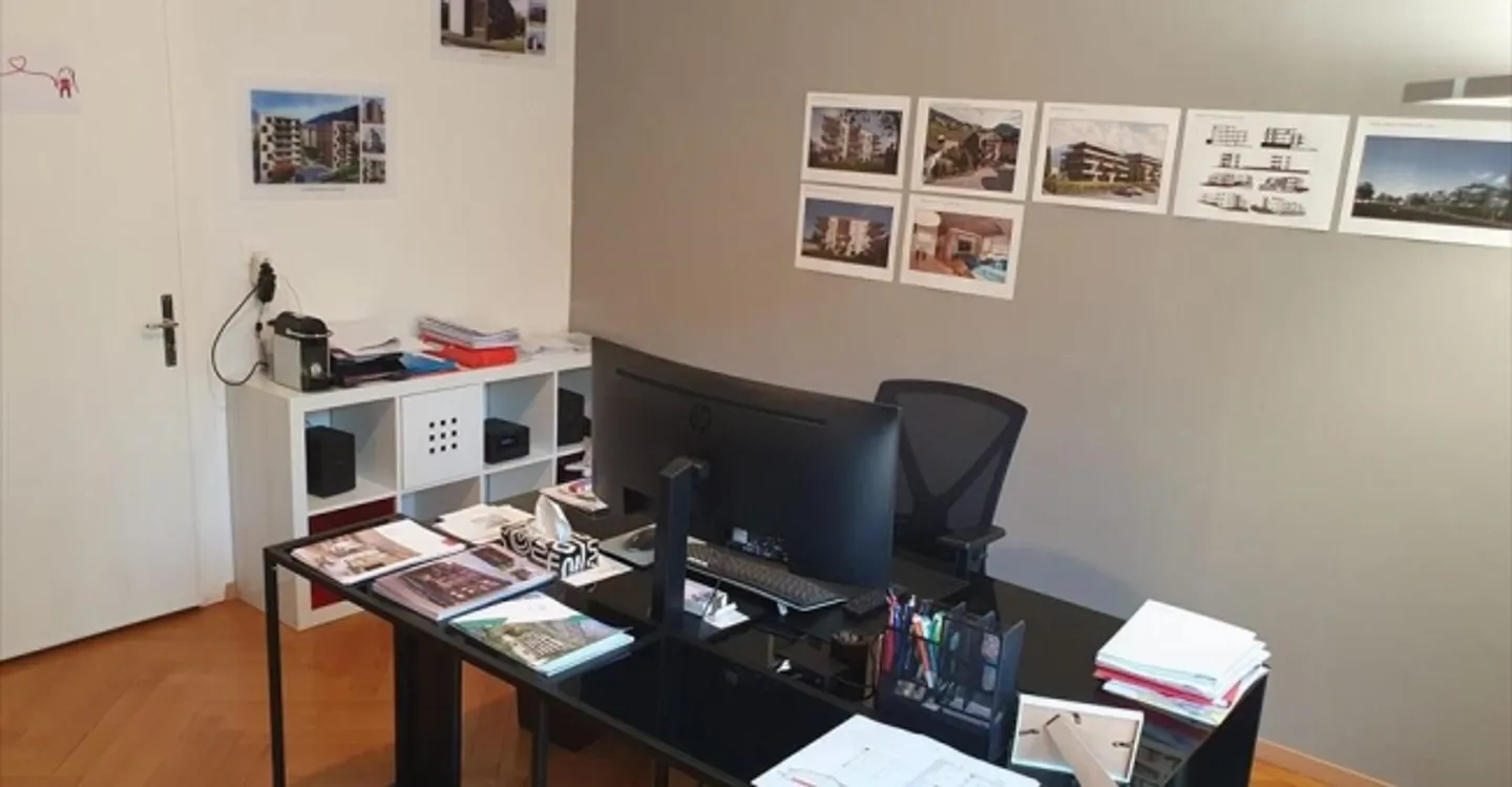 Office space for rent - Photo 2 of 2