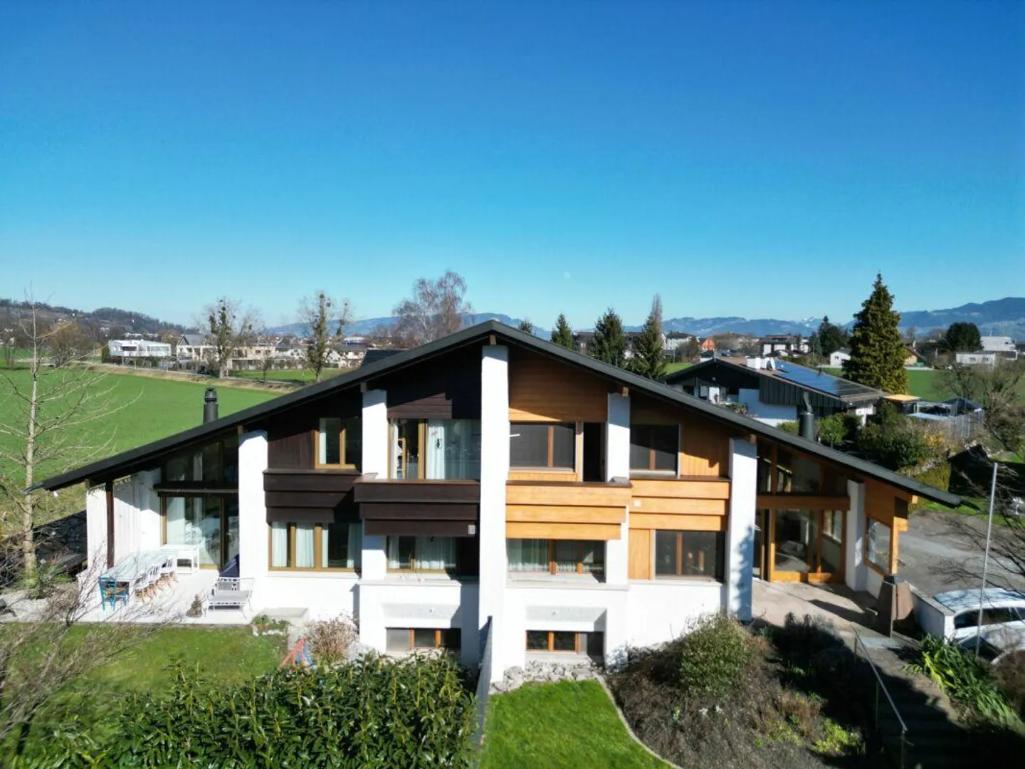 Familienfreundliches Doppelhaus - Foto 3 von 20