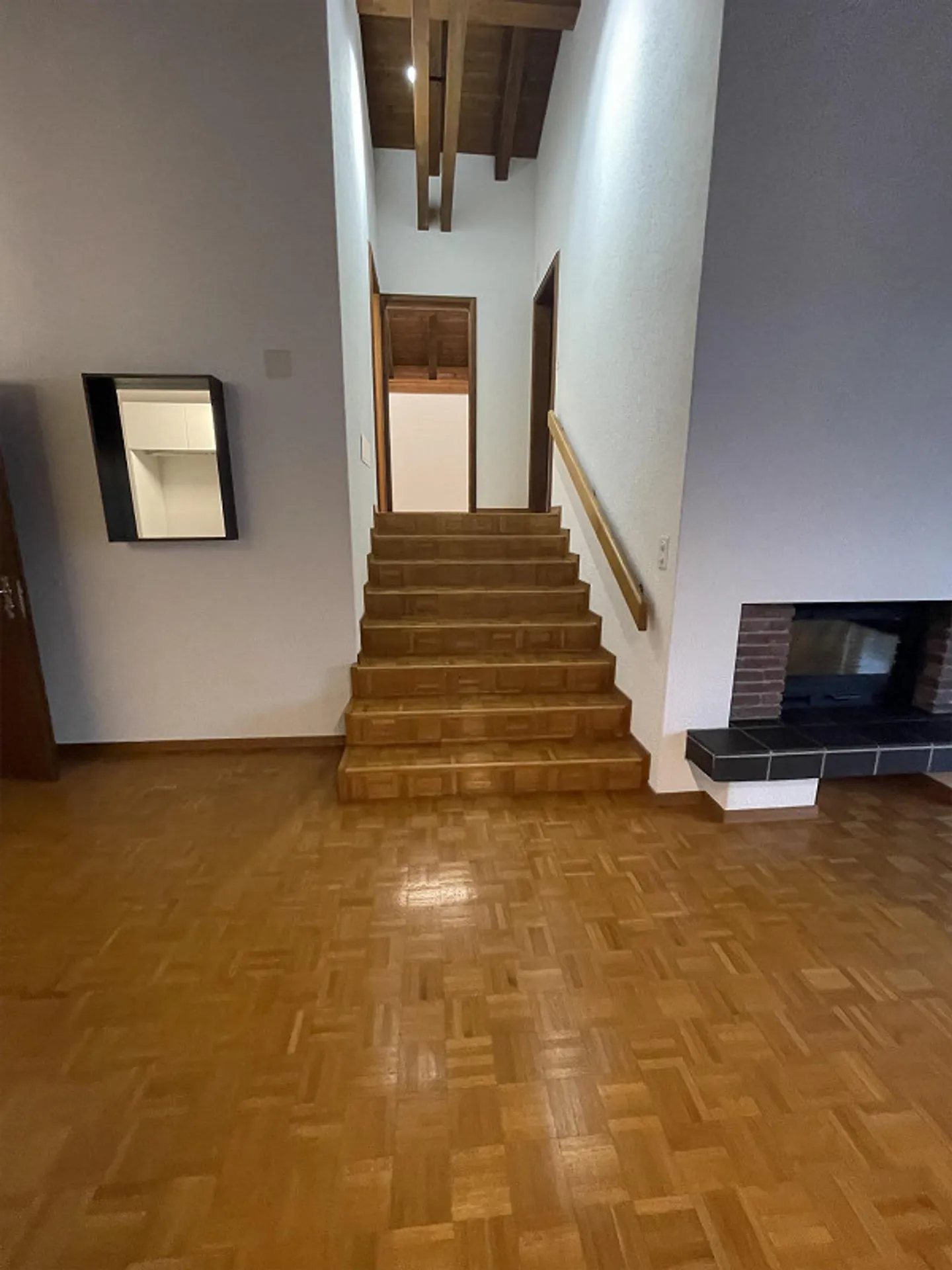 3.5 Zimmerdachwohnung mit herrlicher Aussicht befristet bis 31.3.2026 - Foto 7 von 14