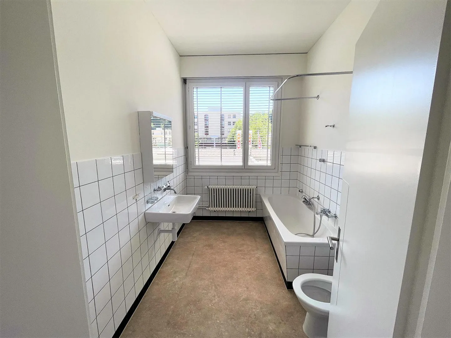 Vivere in una posizione centrale nel centro del villaggio di Zuchwil - Foto 3 di 6