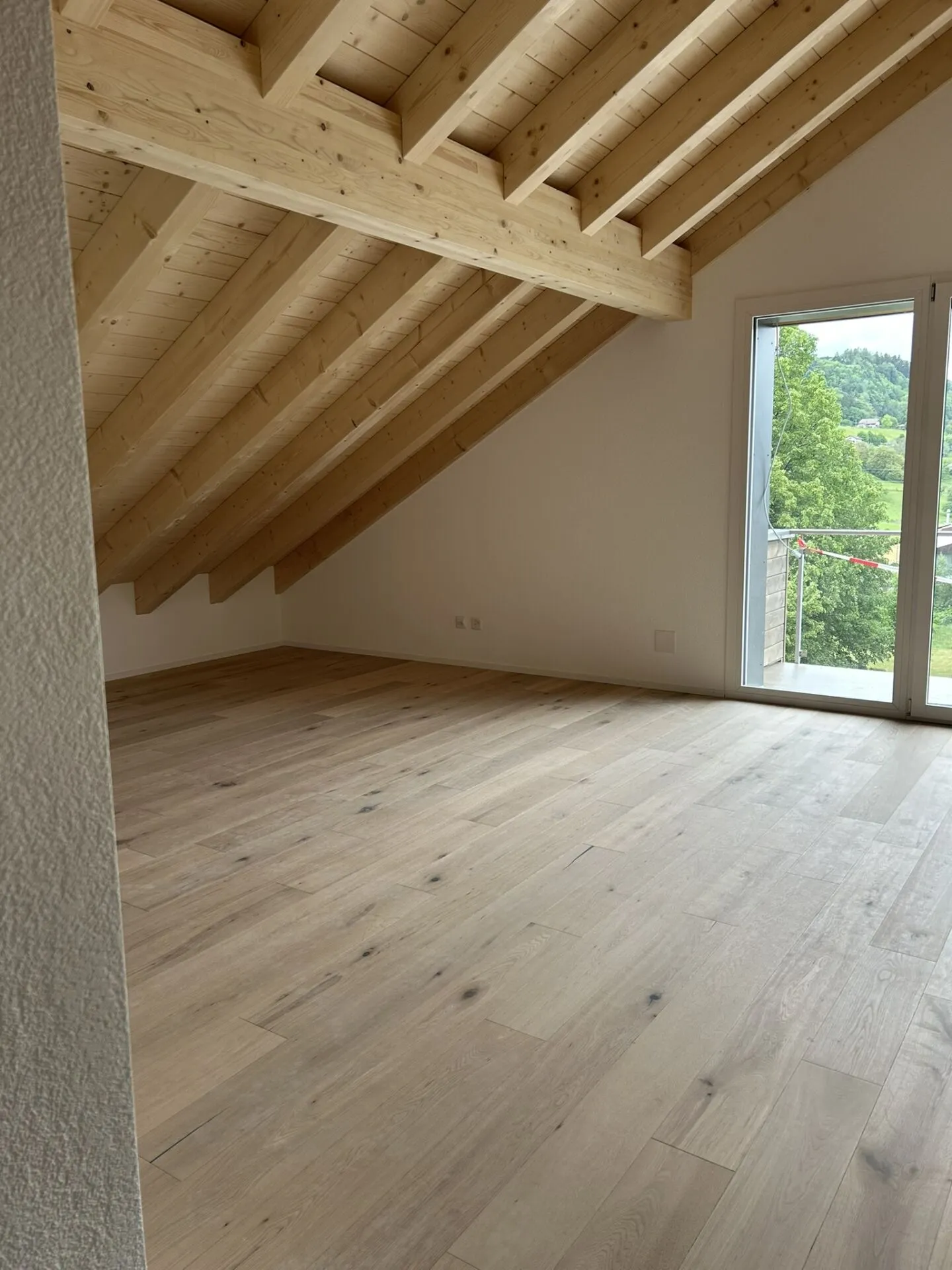 Appartamento nuovo 2.5 locali, in una posizione tranquilla all'ultimo piano ovest - Foto 9 di 15