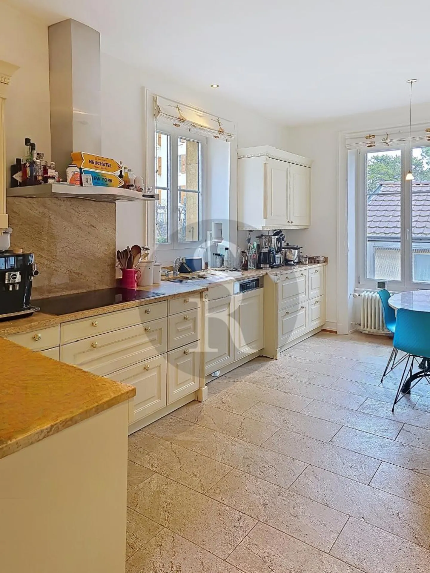 Appartamento 7.5 stanze - Foto 3 di 12