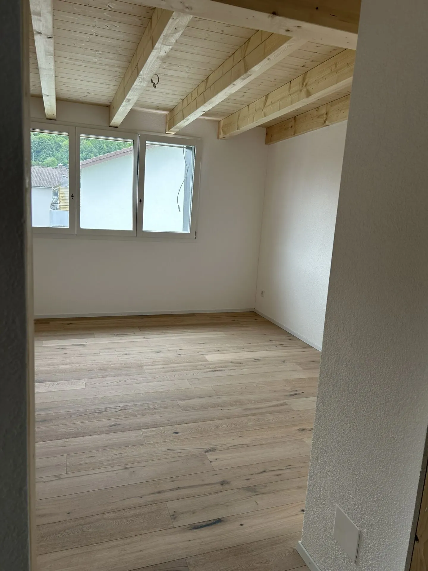 Appartamento nuovo 2.5 locali, in una posizione tranquilla all'ultimo piano ovest - Foto 11 di 15