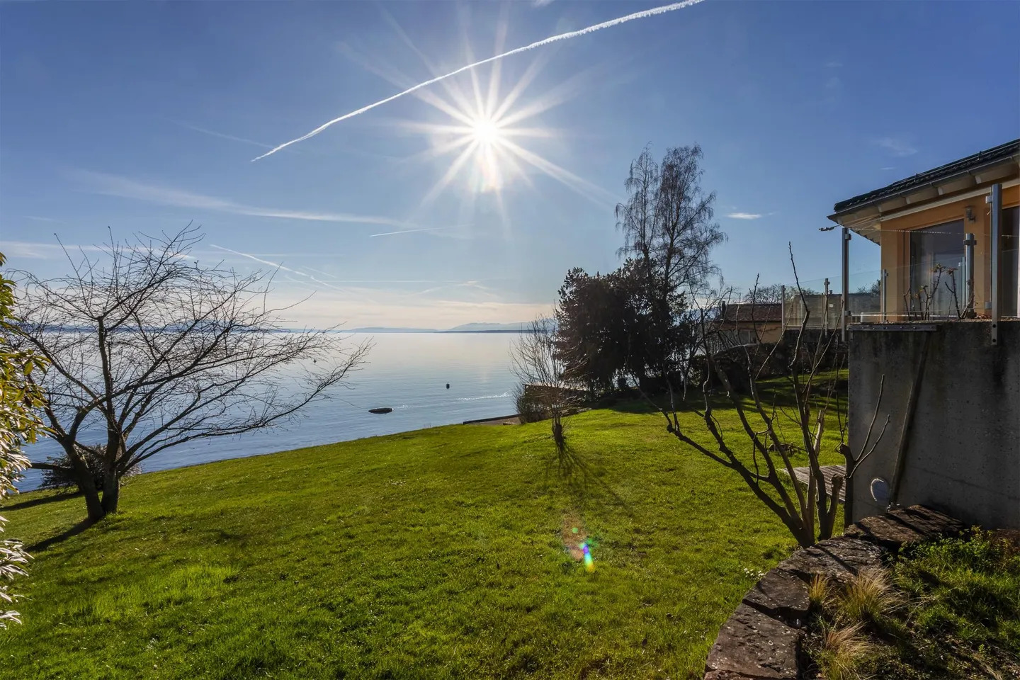 Nachhaltige Villa mit Garten - Foto 2 von 10