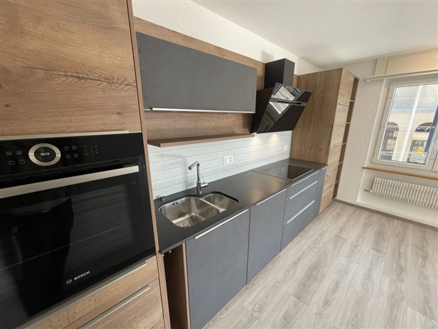 70m2 apartment in front of the train station with balcony - Photo 9 of 13