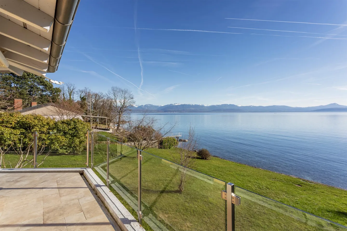 Nachhaltige Villa mit Garten - Foto 3 von 10