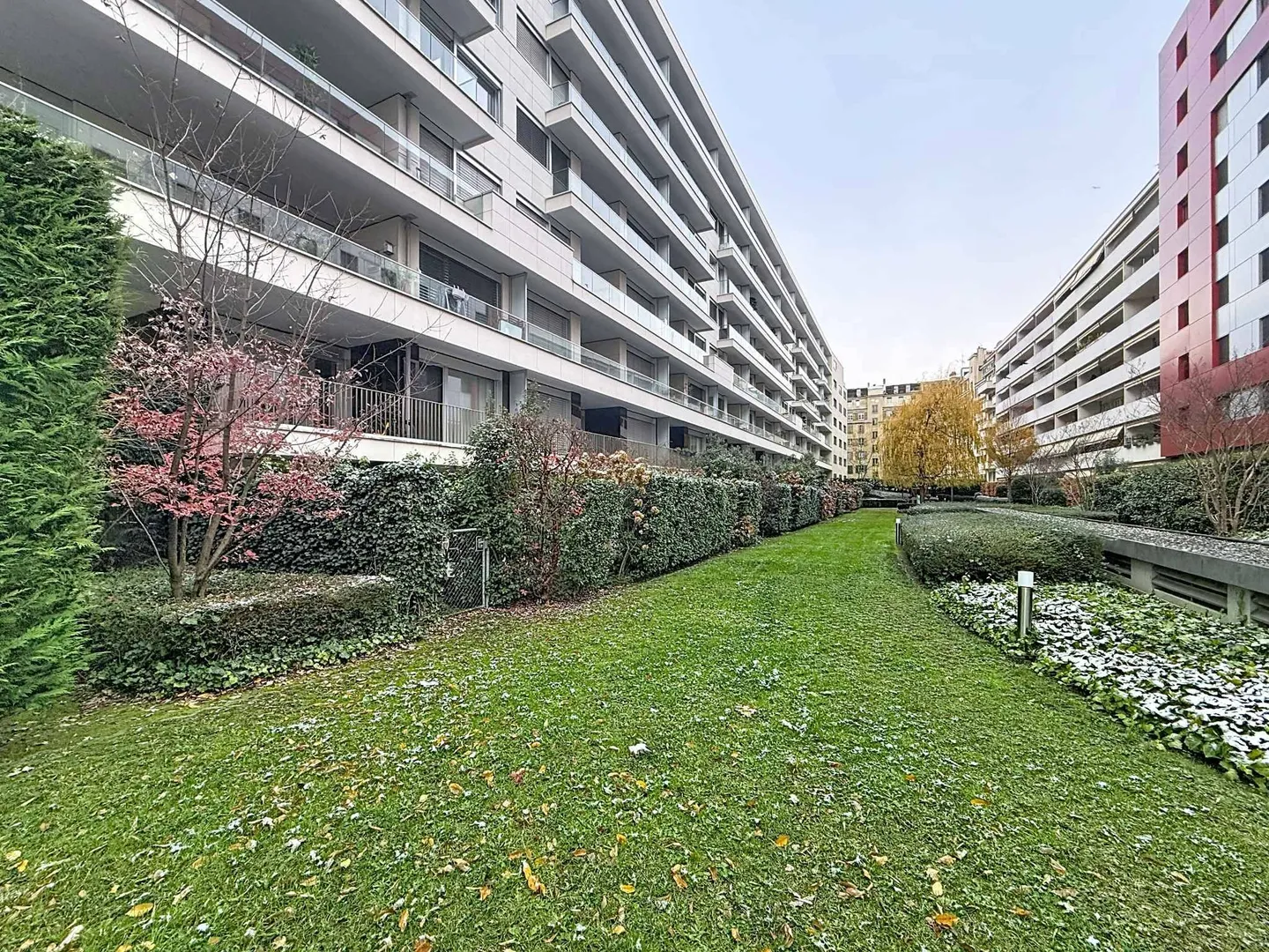 ESCLUSIVO  Appartamento moderno di 4 stanze, ideale per investitori o pied-à-terre - Foto 1 di 11