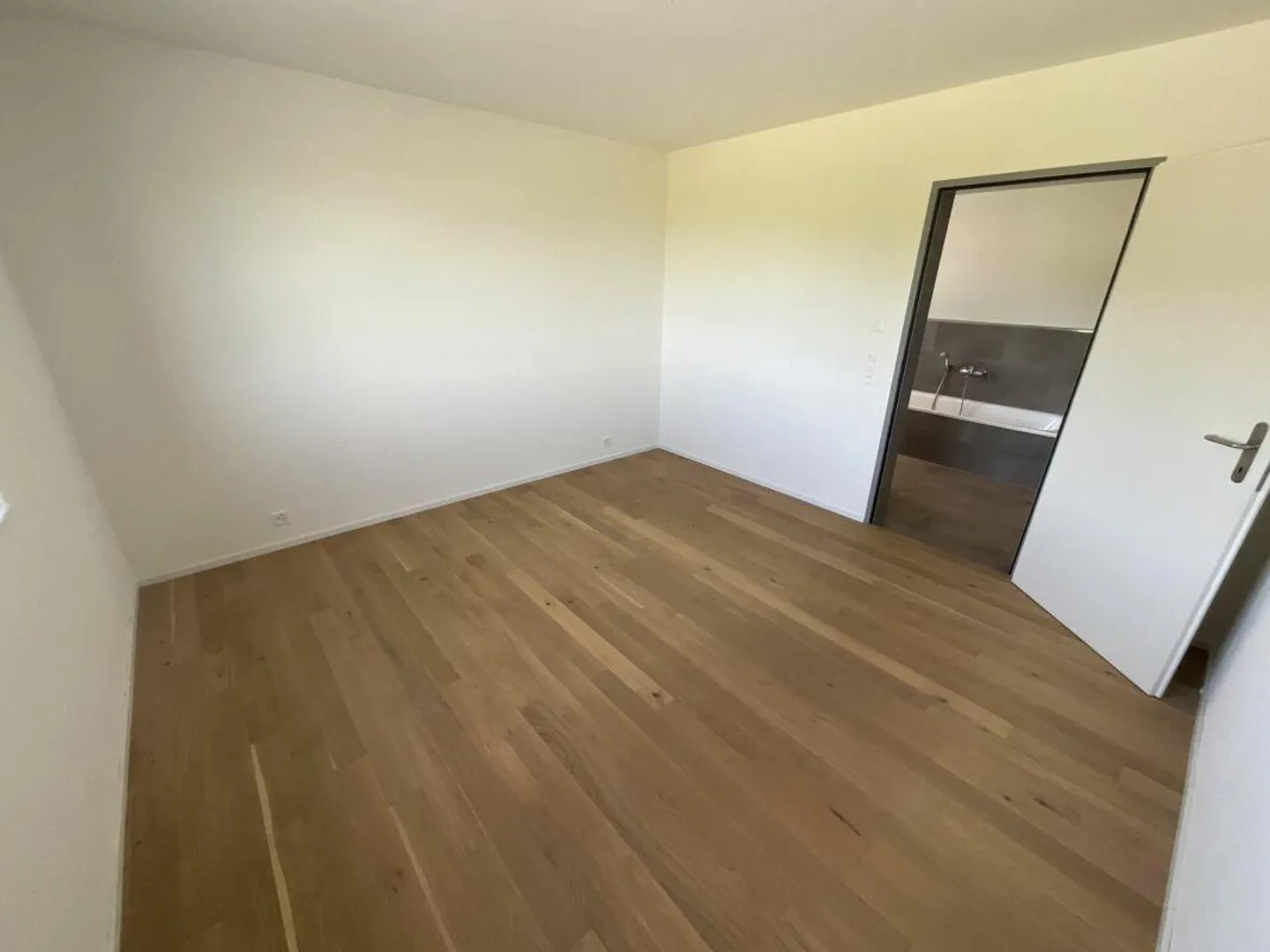 Appartamento luminoso e spazioso di 3,5 locali in affitto - Foto 12 di 14