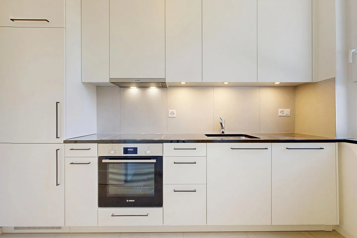 Magnificent 2.5-room apartment with large terrace - Photo 4 of 9