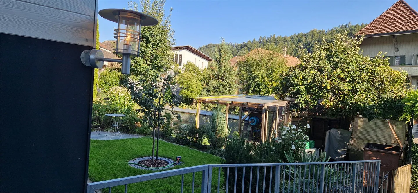 Appartamento maisonette di 5,5 stanze con utilizzo del giardino, vicino al ruscello, vicino alla stazione - Foto 4 di 12