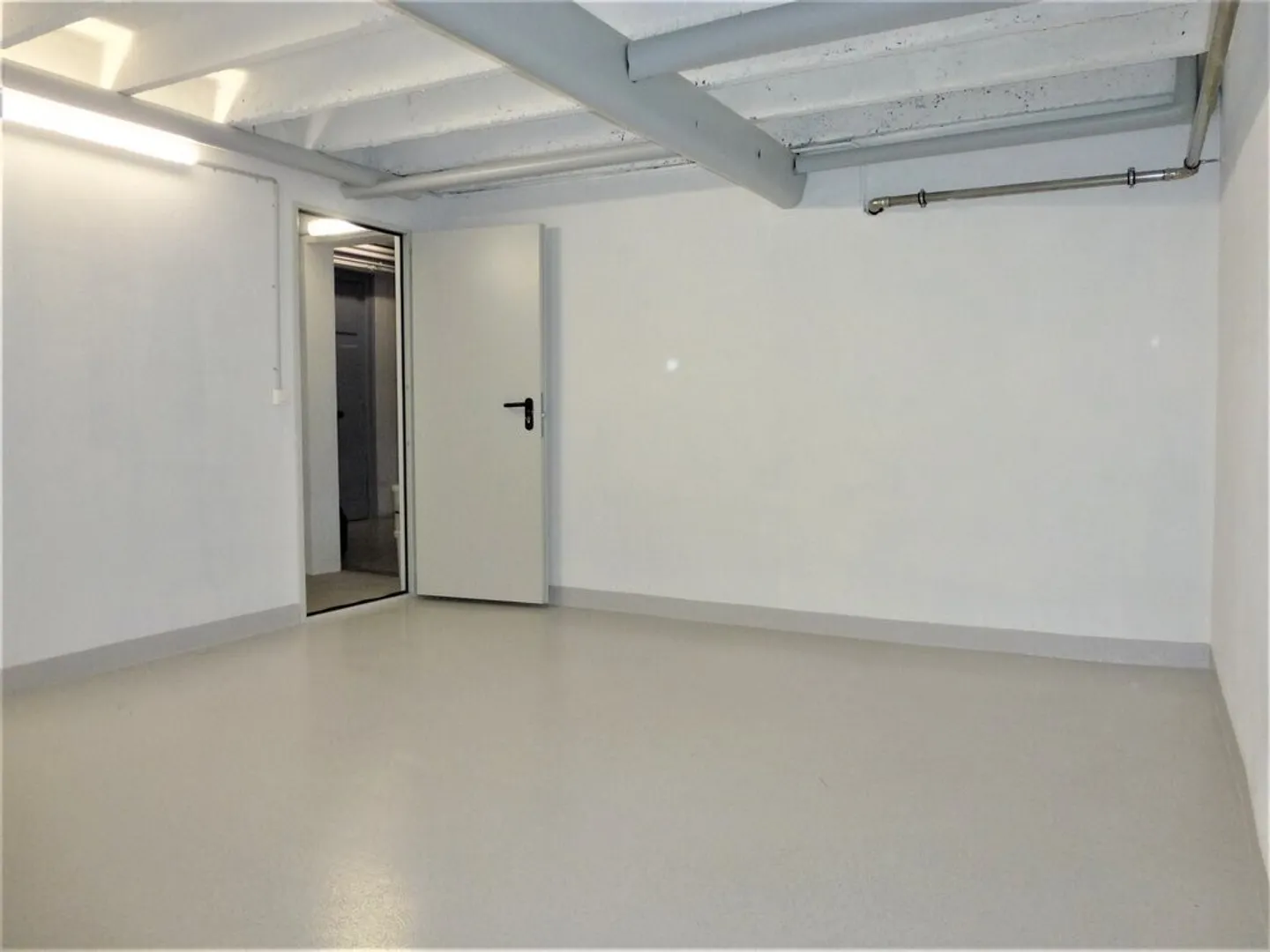 Deposit - Acacias - Photo 2 of 2