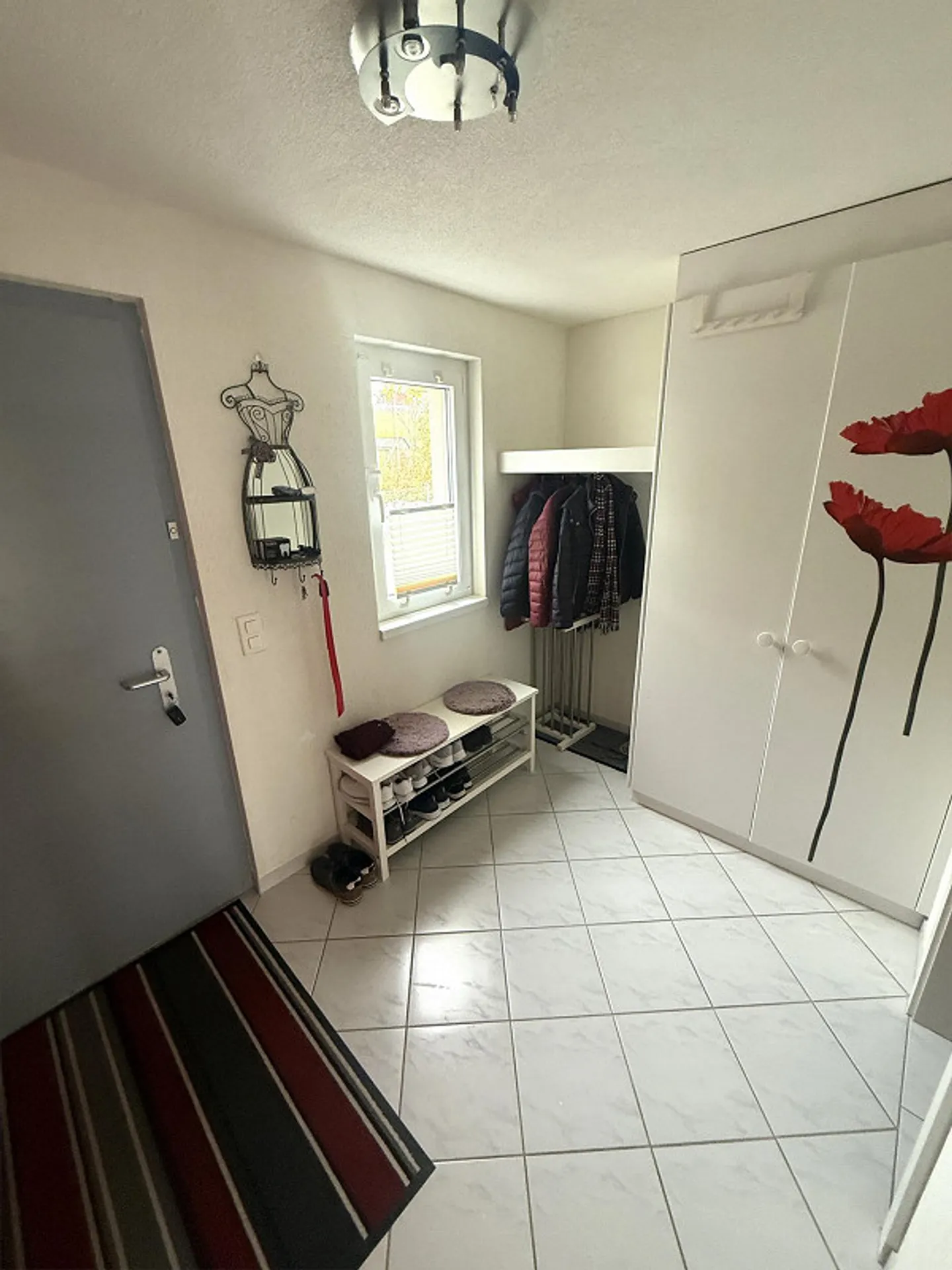 Casa unifamiliare di 5,5 stanze adatta alle famiglie con un ampio terreno - Foto 11 di 16