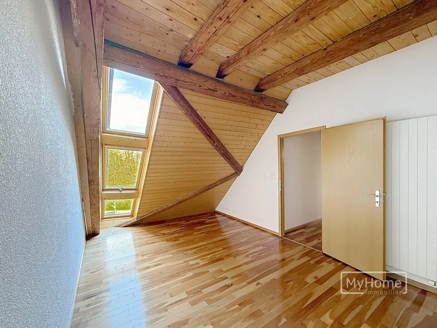 Da afferrare! Superbo duplex di 3,5 stanze idealmente situato - Foto 6 di 7