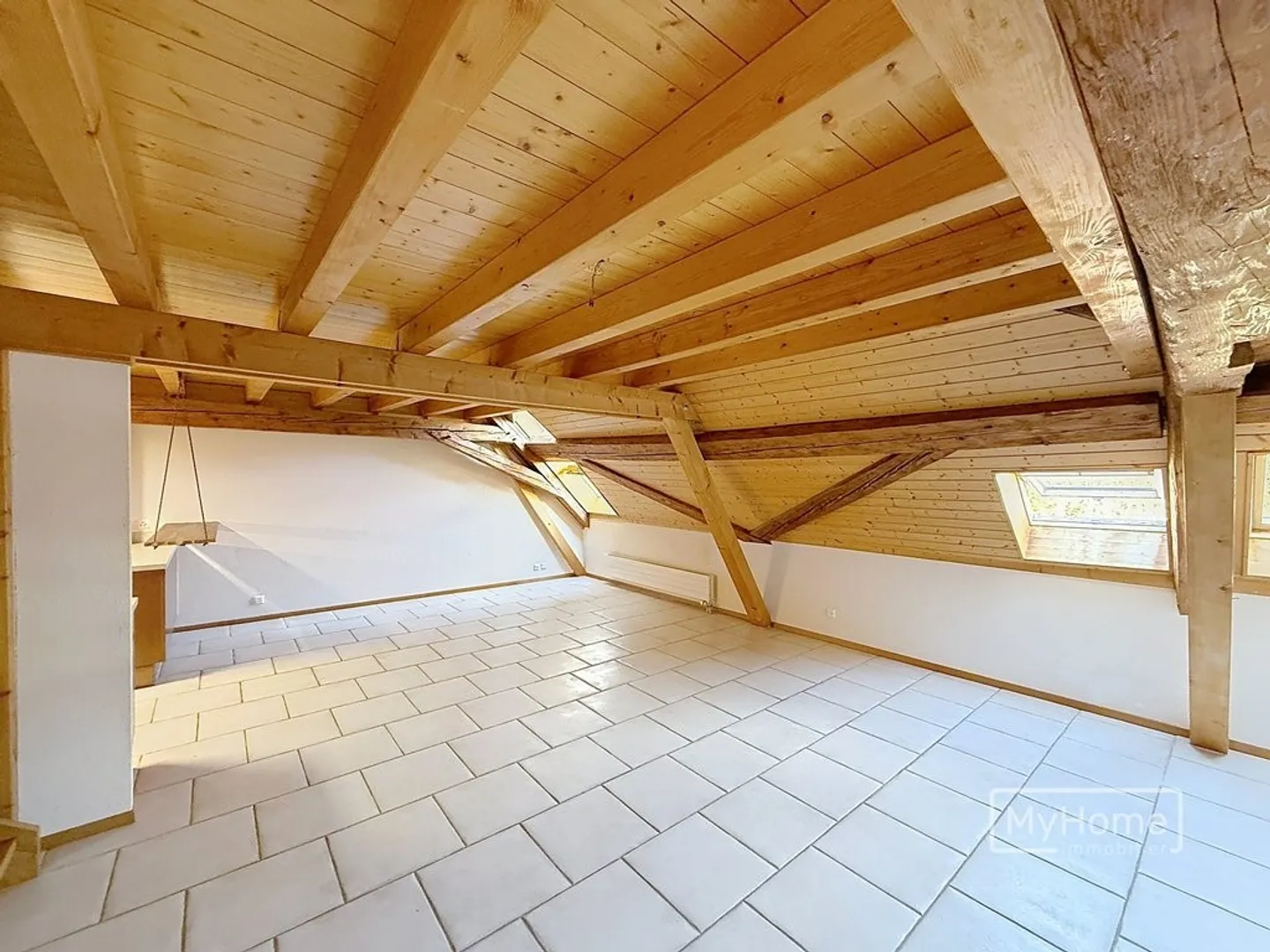 Da afferrare! Superbo duplex di 3,5 stanze idealmente situato - Foto 4 di 7