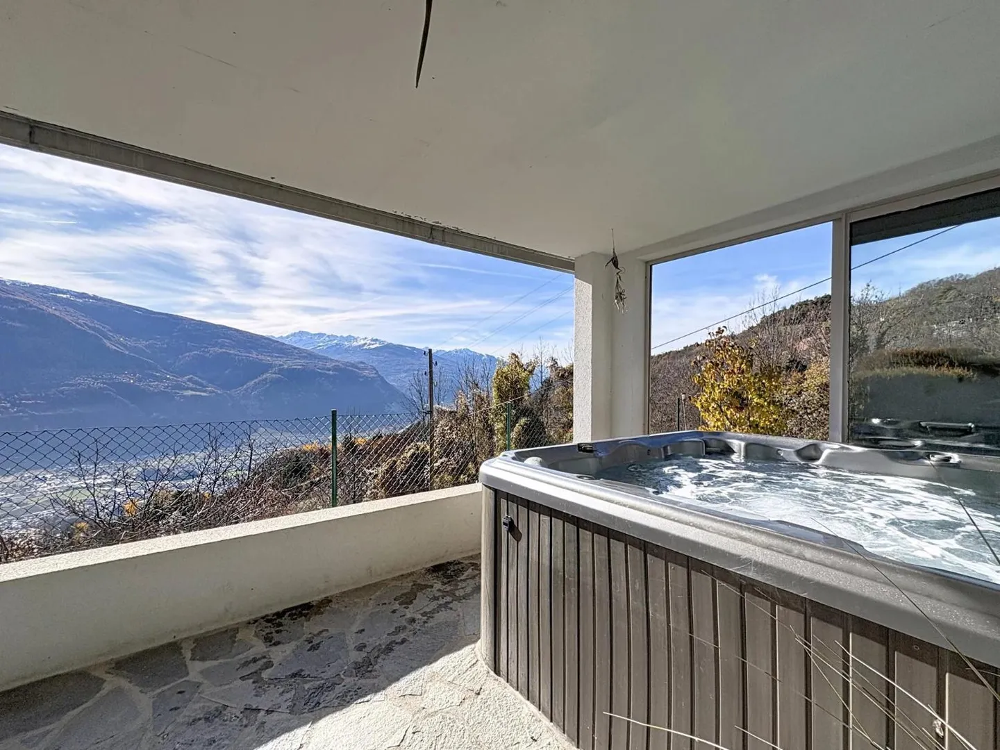 Villa spacieuse, vue panoramique et jacuzzi - Photo 1 sur 13