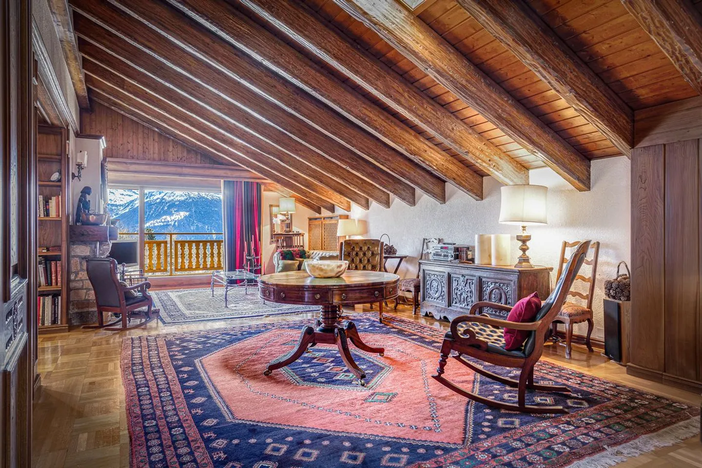 Attic of Superlatives with Panoramic View of the Gulf and the Alps - Photo 4 of 13